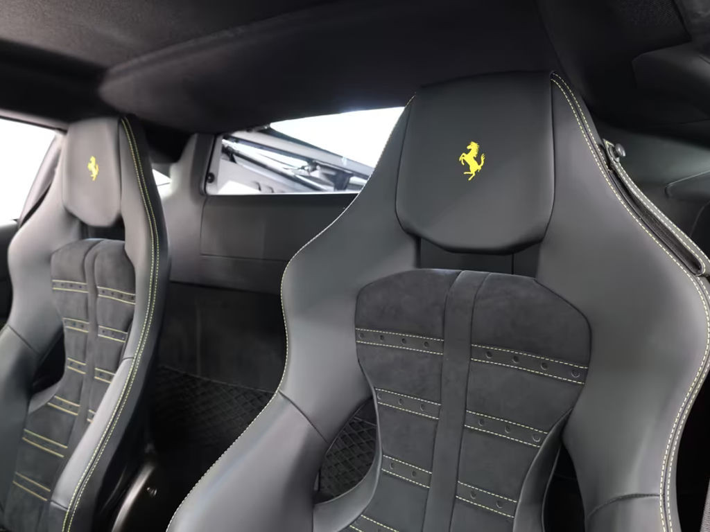 Ferrari F8