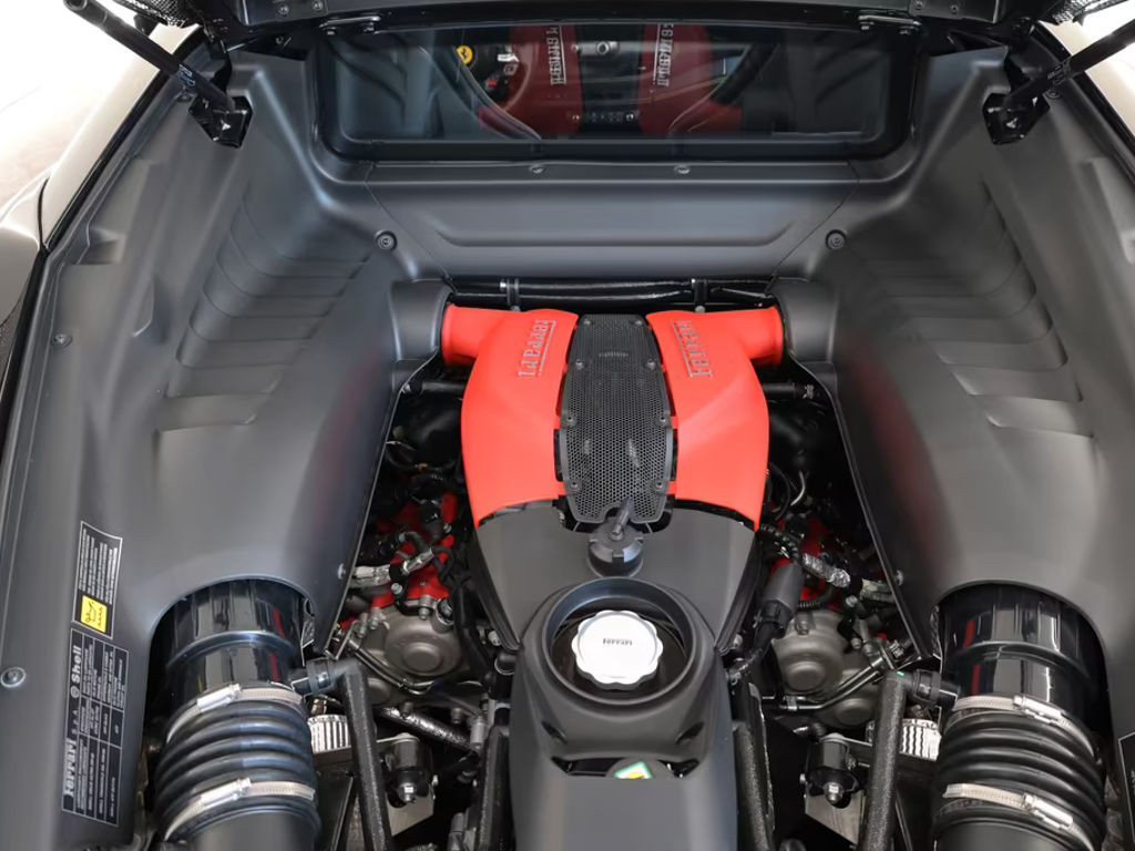 Ferrari F8