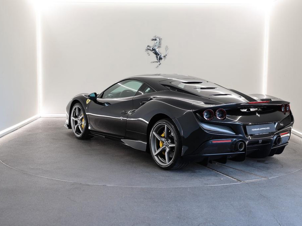 Ferrari F8