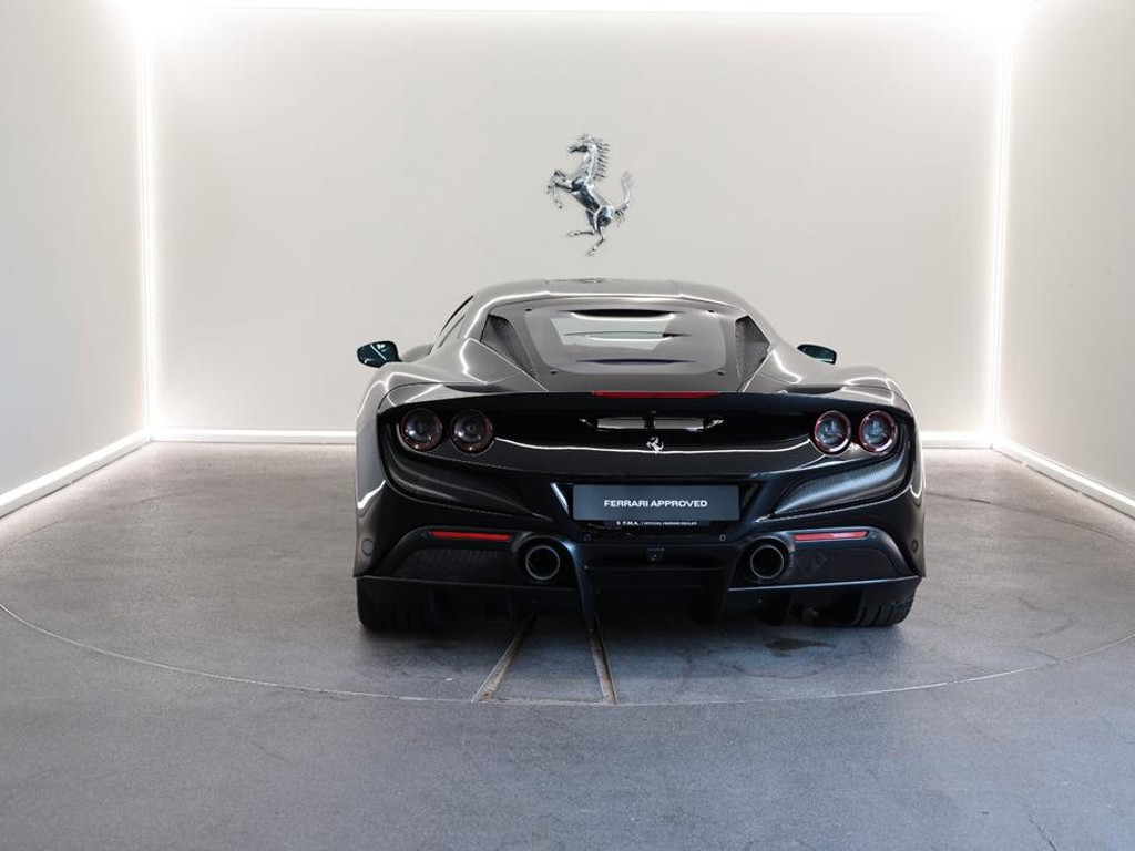 Ferrari F8