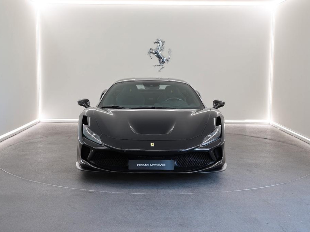 Ferrari F8