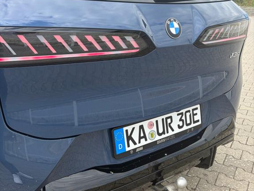 BMW iX3