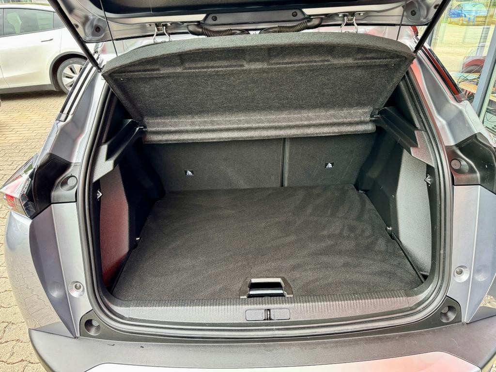 Peugeot e-2008