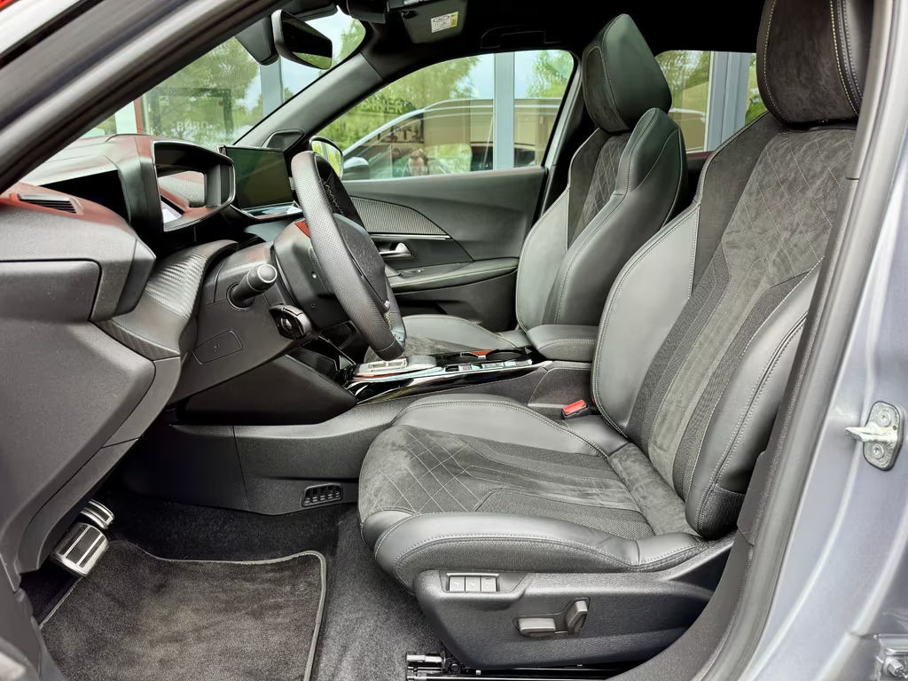 Peugeot e-2008