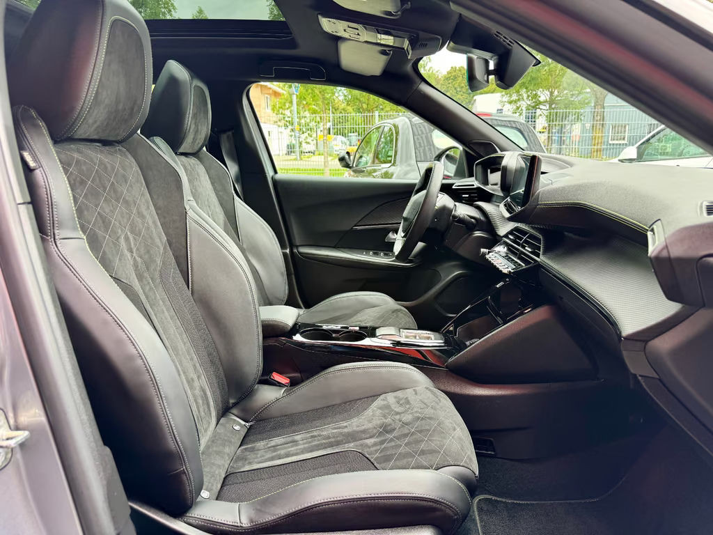 Peugeot e-2008