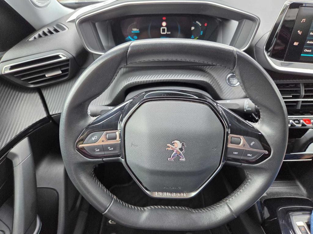 Peugeot e-2008