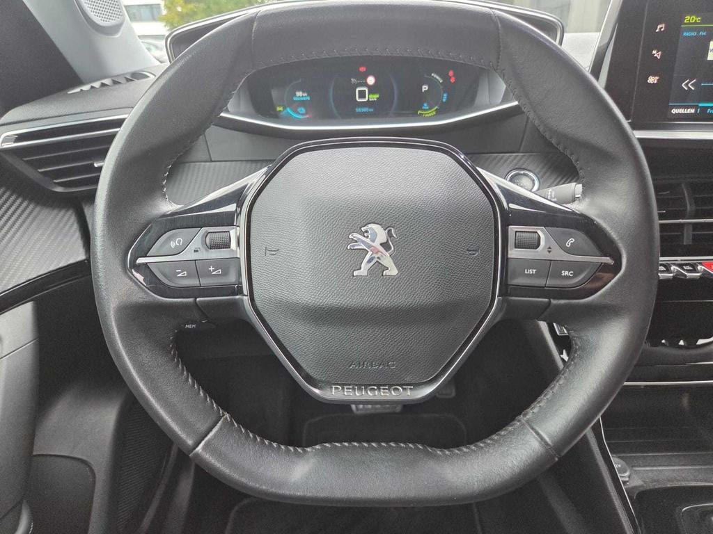 Peugeot e-2008