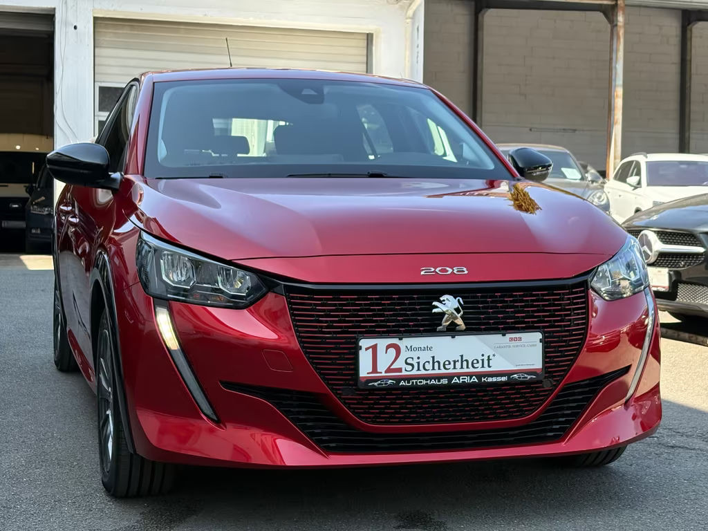 Peugeot e-208