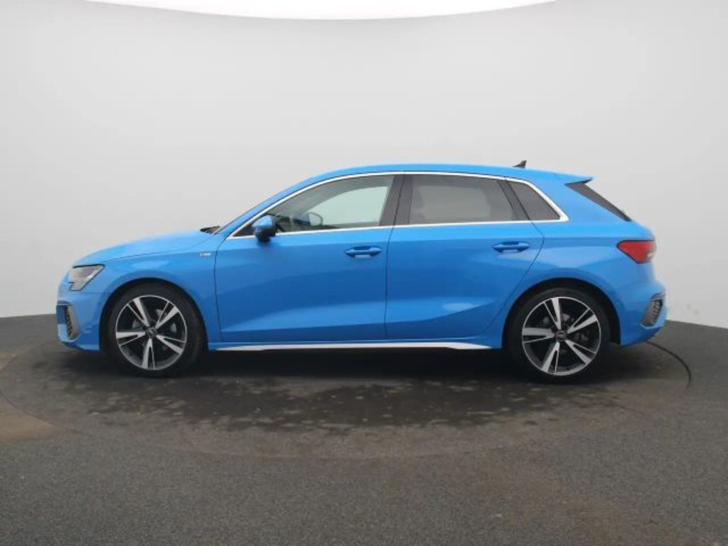 Audi A3 Sedan S-Line S-Tronic 35 TFSI