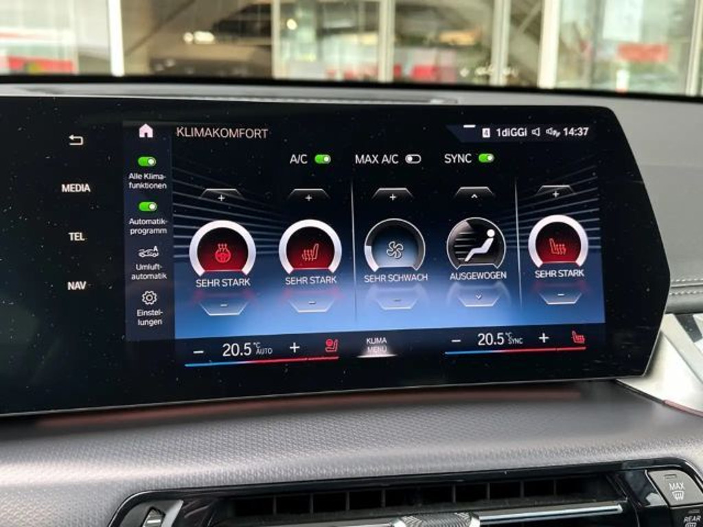 BMW iX1