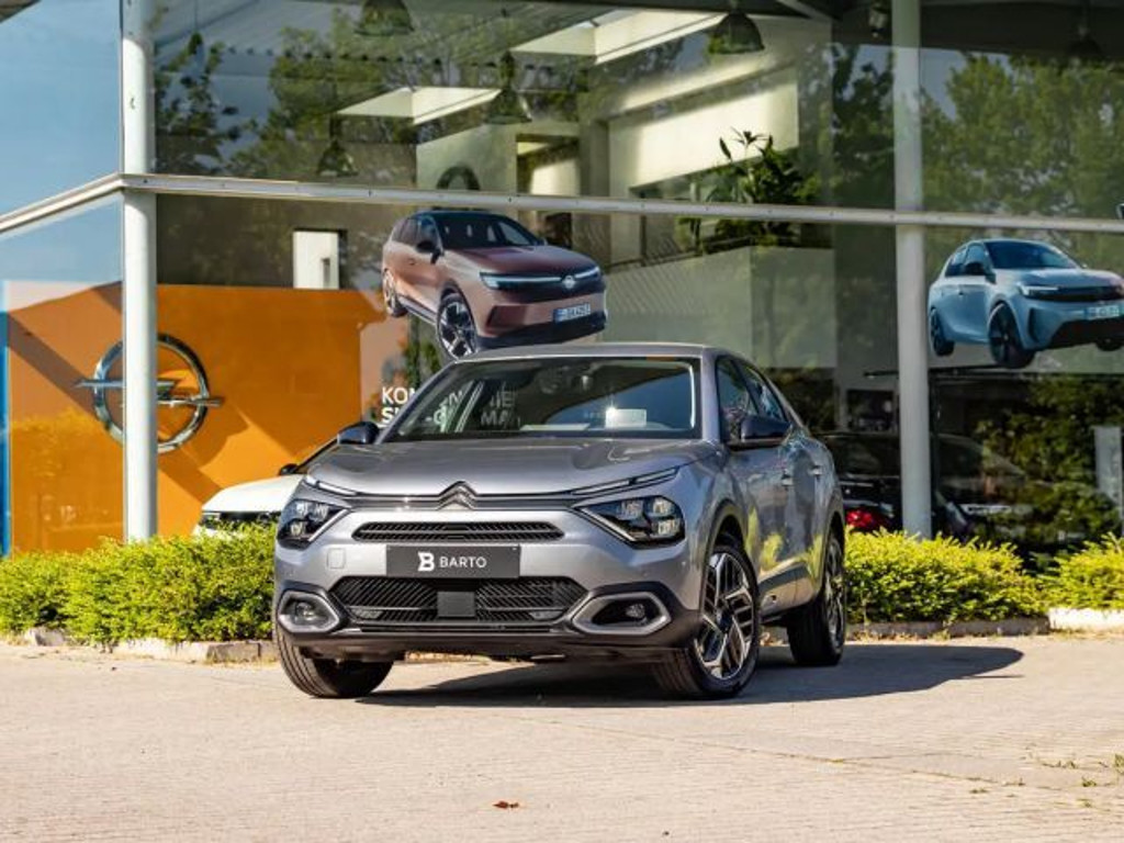 Citroën C4 1.2 Turbo Benz. 130pk MT6| Camera | Parkeers. a...