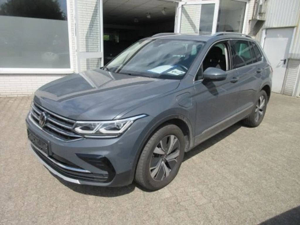 Volkswagen Tiguan DSG eHybrid IQ.Drive 1.4 eHybrid Elegance Elegance