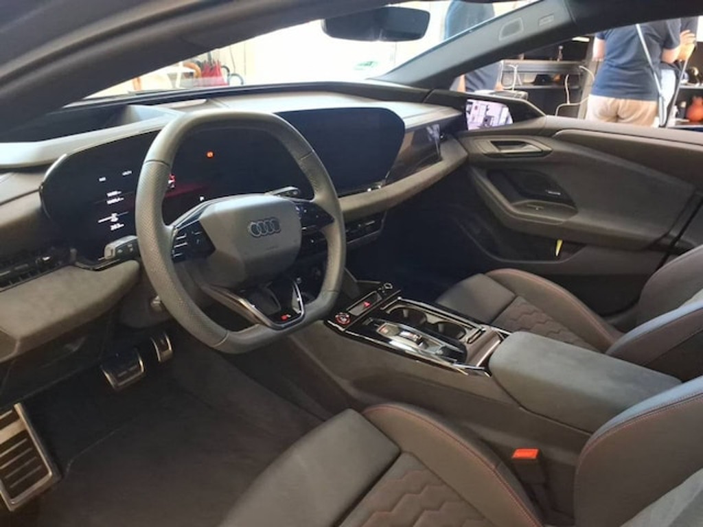 Audi A6 e-tron