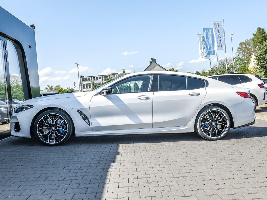 BMW M850