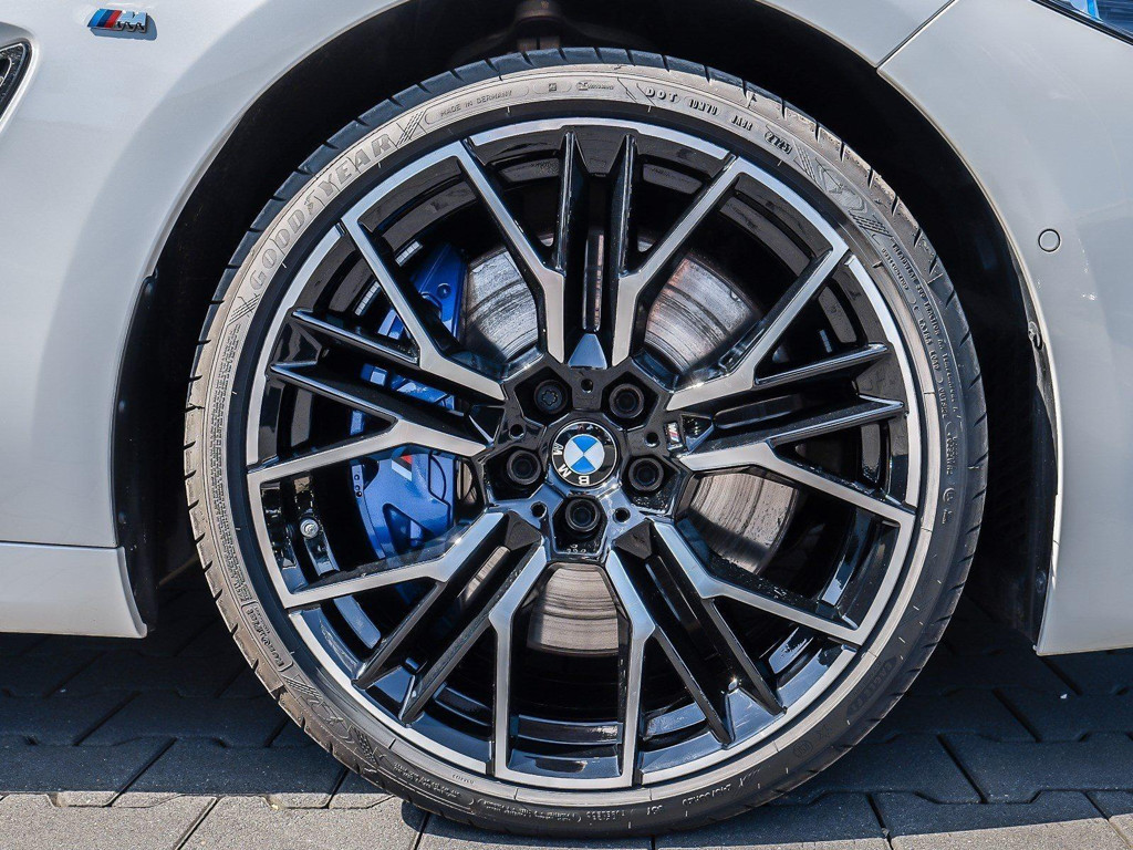 BMW M850