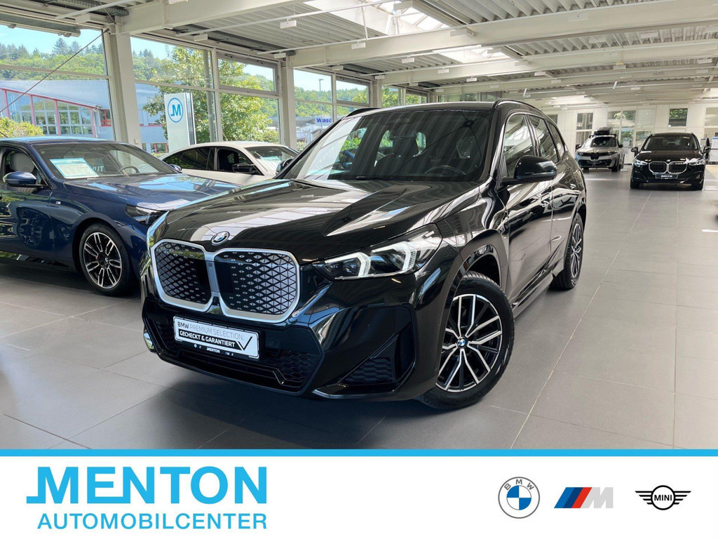 BMW iX1 xDrive30