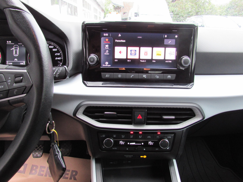 Seat Arona