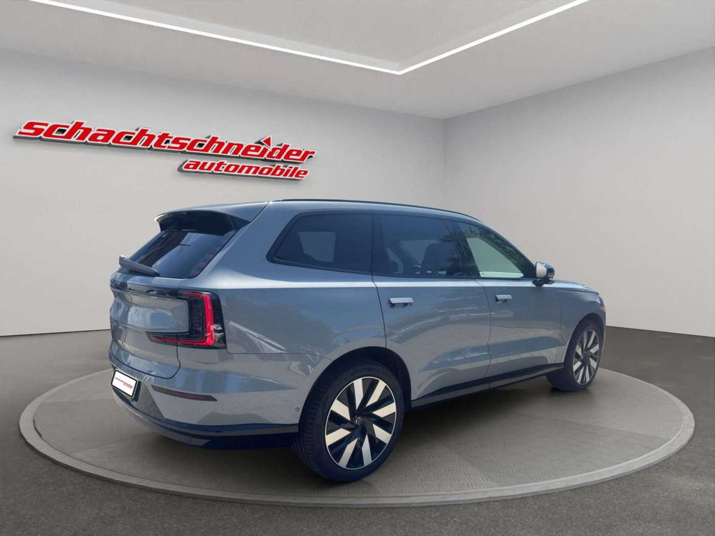 Volvo EX90