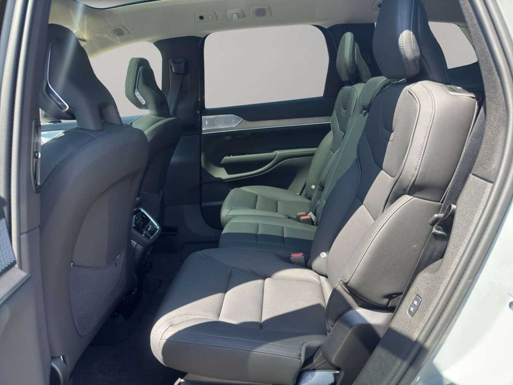 Volvo EX90