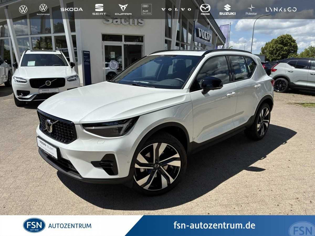 Volvo XC40 Plus Dark