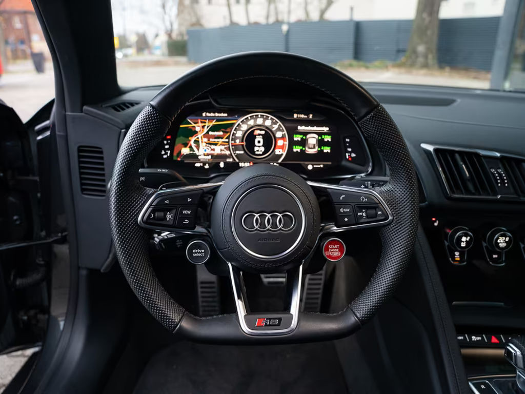 Audi R8