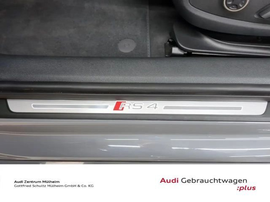 Audi RS4