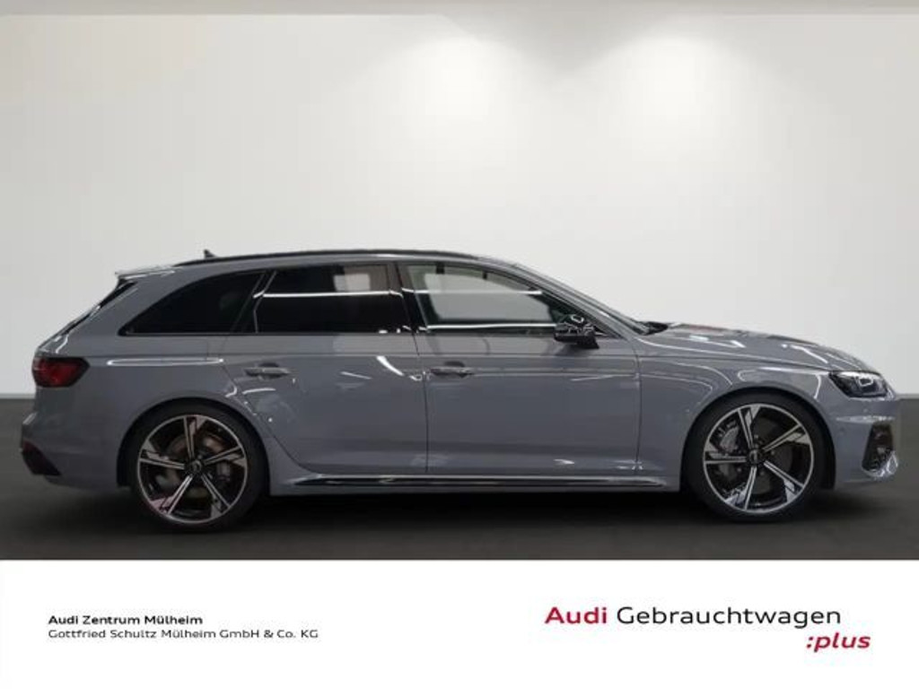 Audi RS4