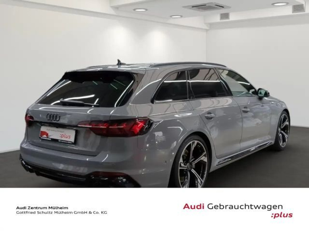 Audi RS4