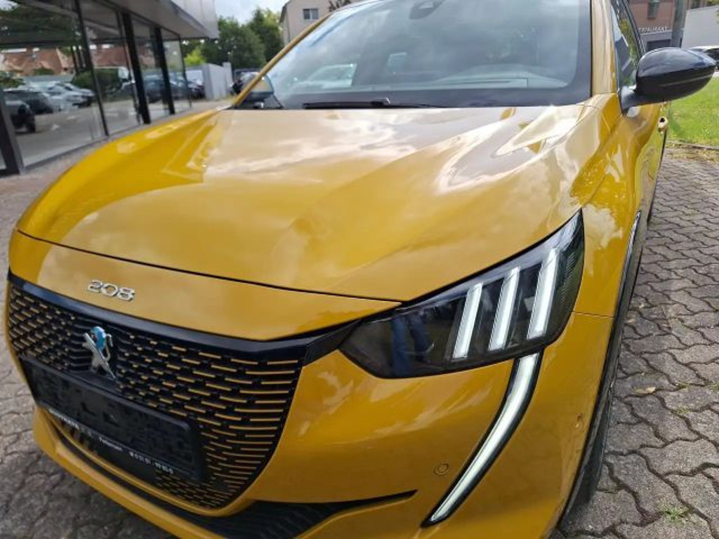 Peugeot e-208