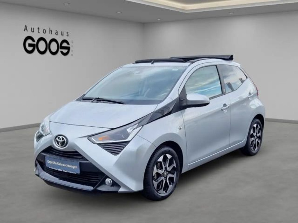 Toyota Aygo Team D Hatchback X-play Play