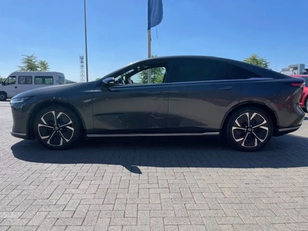Mazda 6e