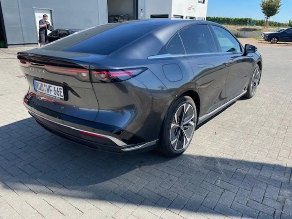 Mazda 6e