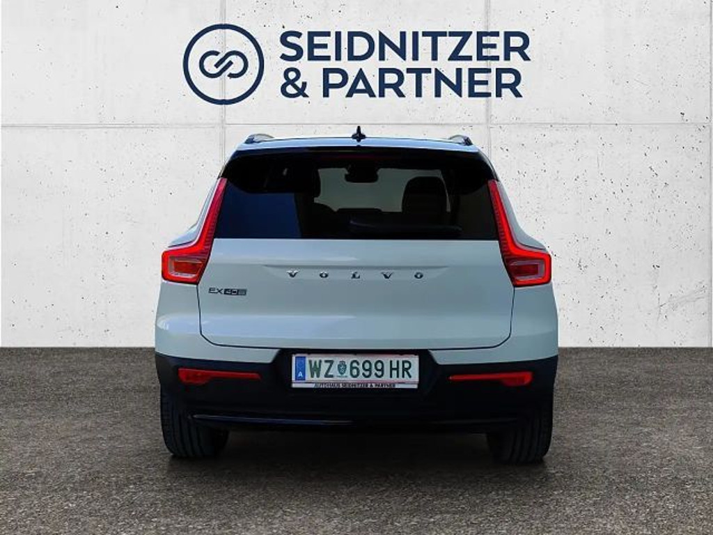 Volvo EX40