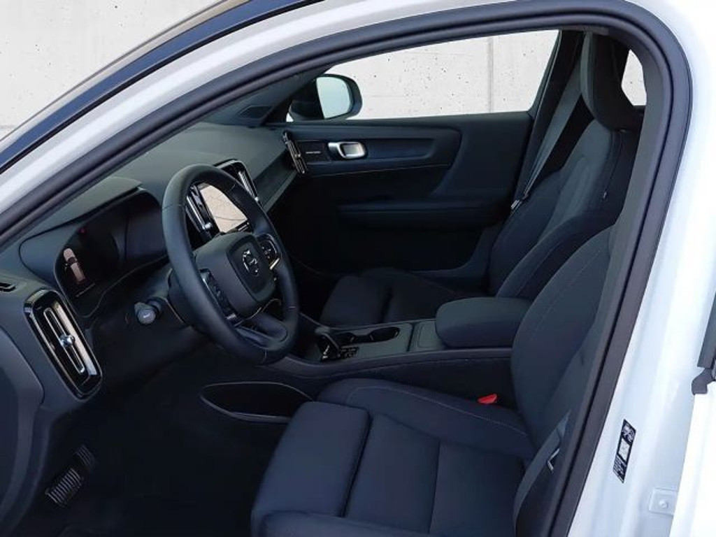 Volvo EX40