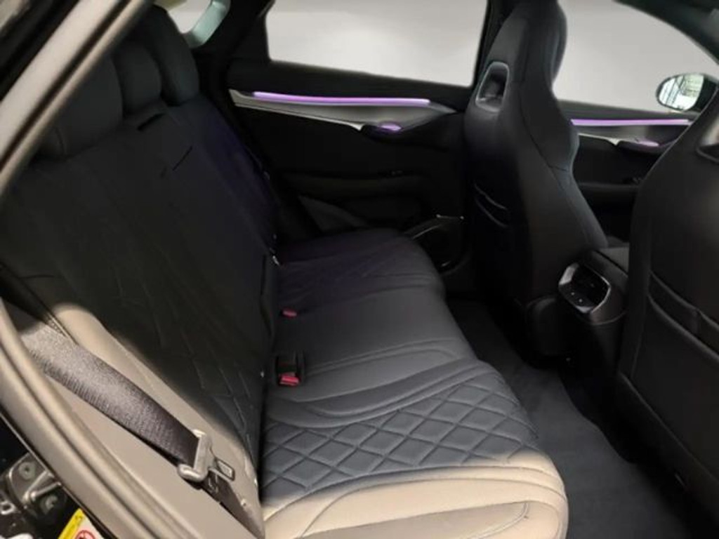 BYD Sealion 7