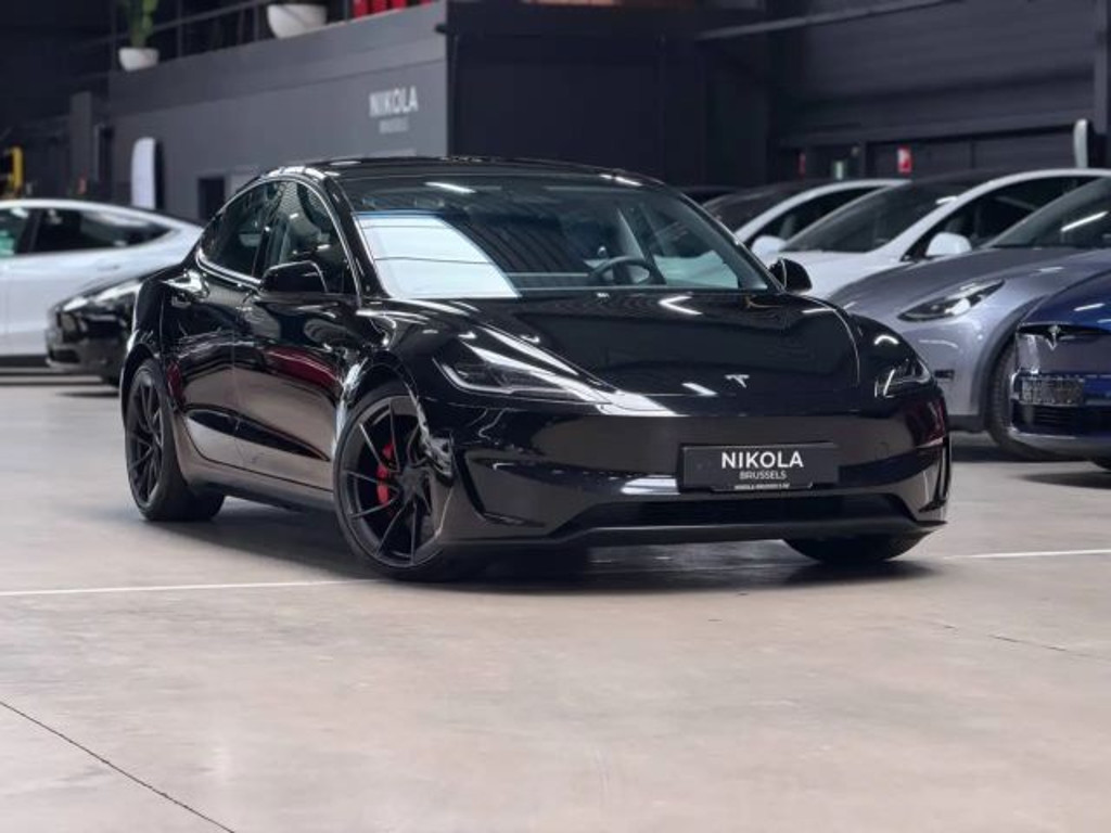 Tesla Model 3 Performance