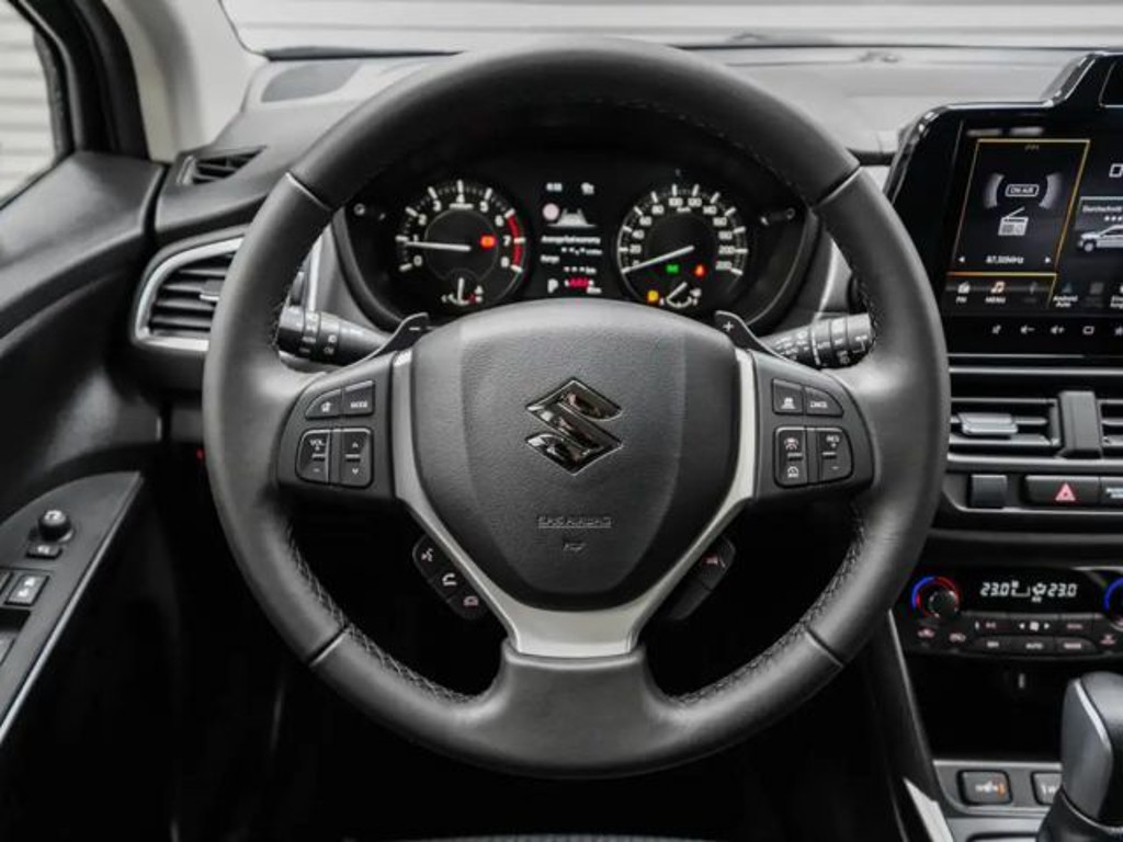 Suzuki S-Cross