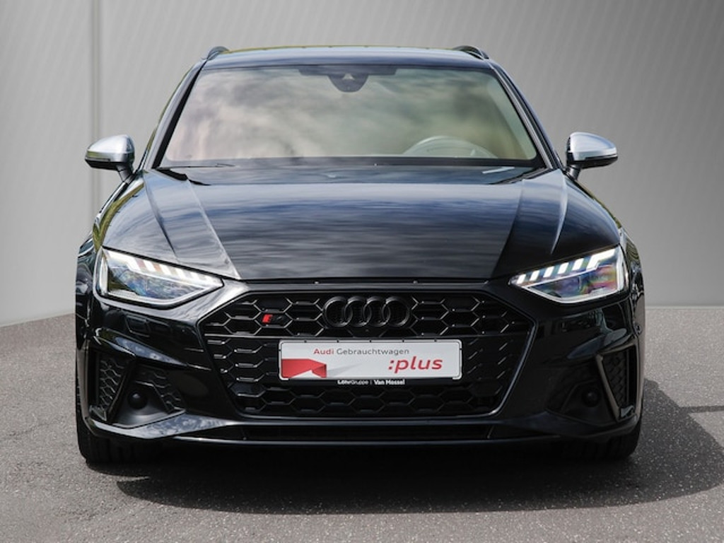 Audi S4