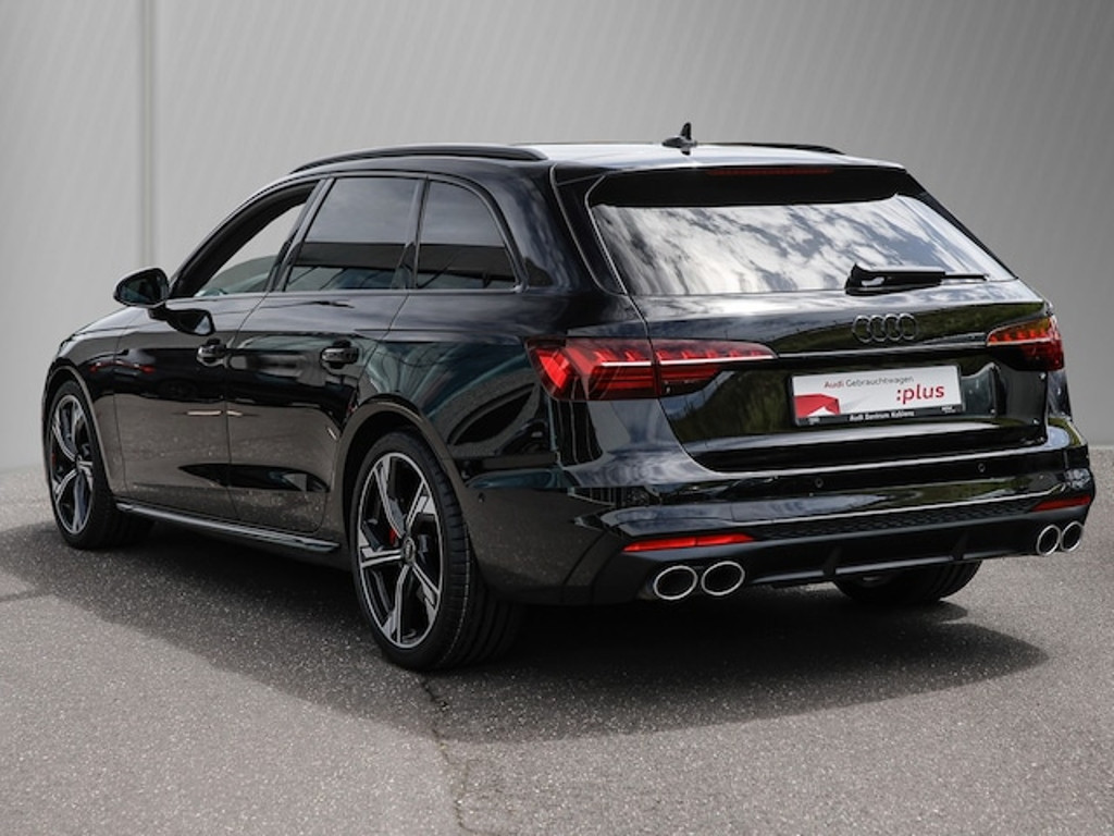 Audi S4