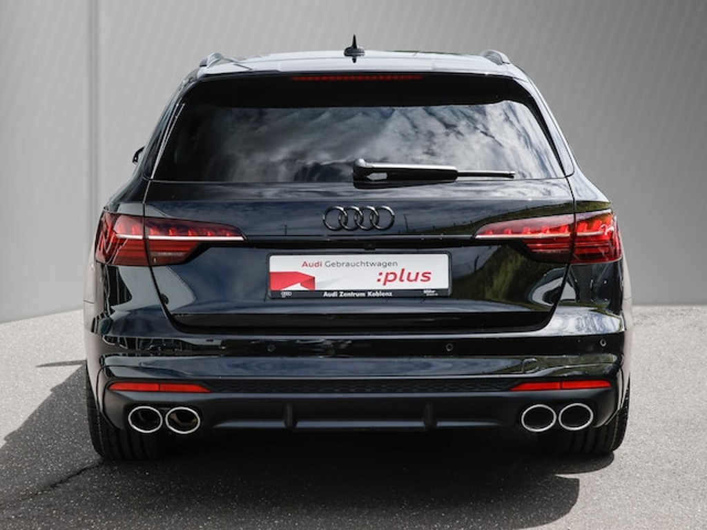 Audi S4