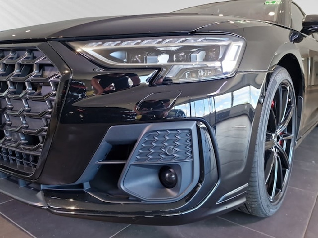 Audi S8