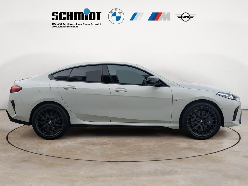 BMW M235