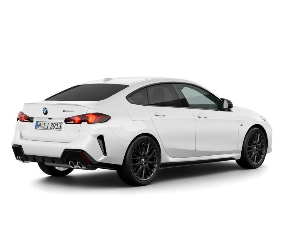 BMW M235