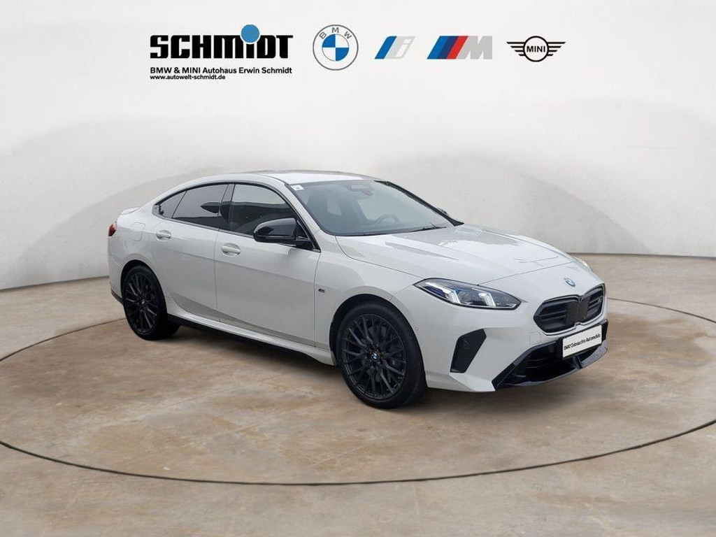 BMW M235