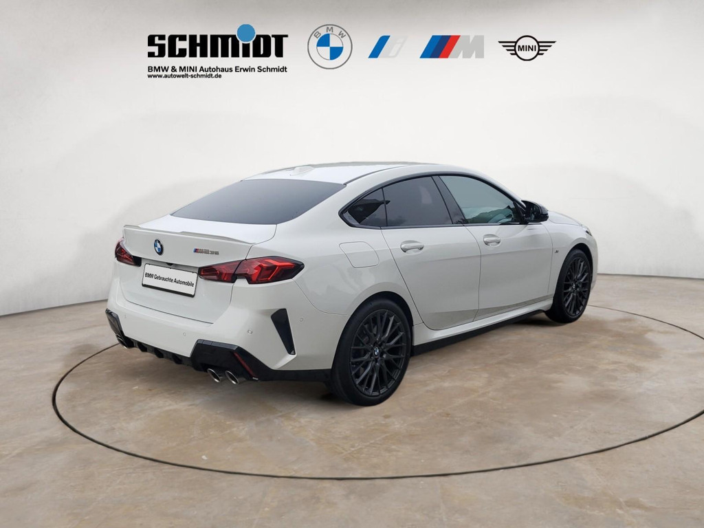 BMW M235