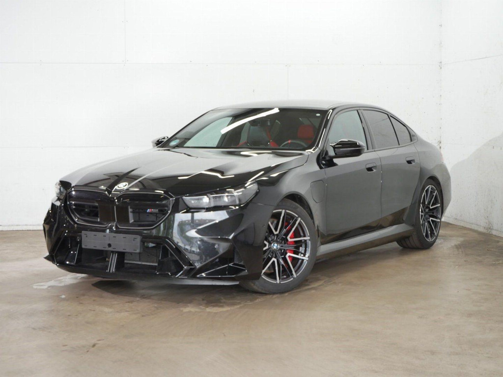 BMW M5 Sedan