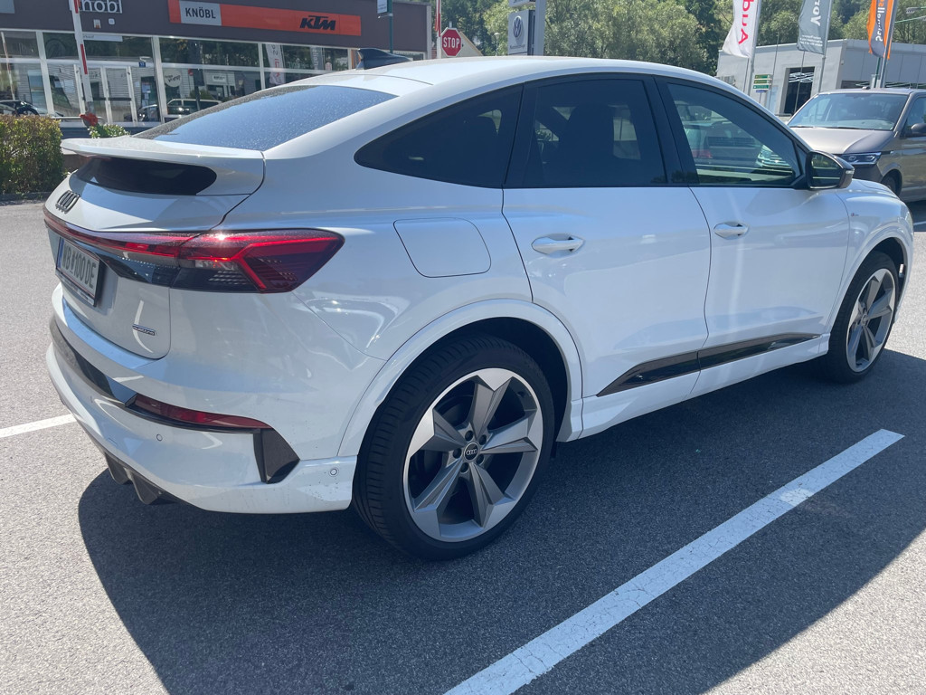 Audi Q4 e-tron