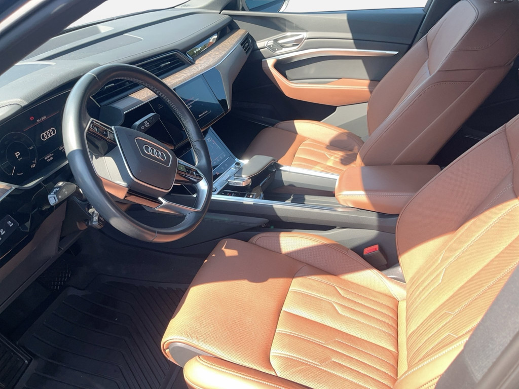 Audi Q8 e-tron