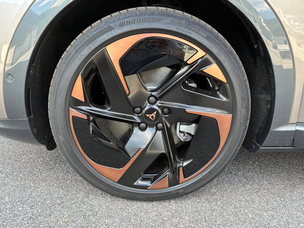 Cupra Tavascan