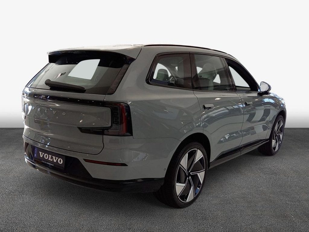 Volvo EX90